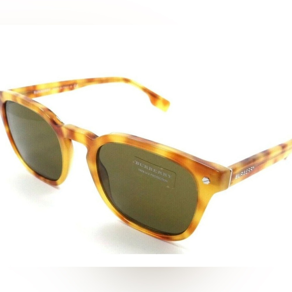 Burberry Sunglasses used EXCELLENT CONDITION